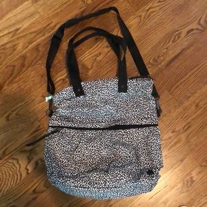 Lululemon black and white bag
